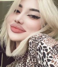 YASMINA